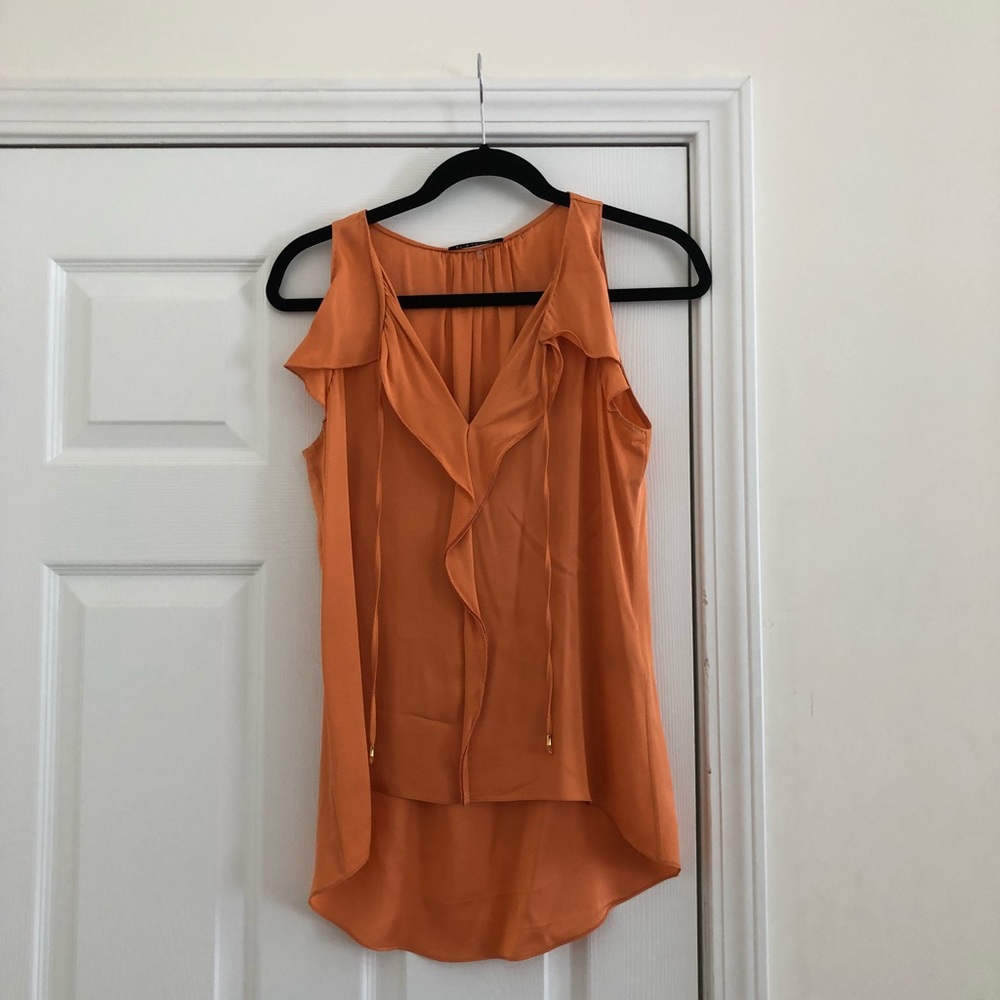 Sleeveless shirt
